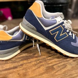 New Balance 574 Unisex Suede Street Style Plain Logo Sneakers - Like New
